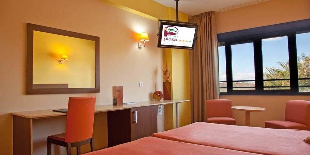 Hotel Plaza Alaquas Zewnętrze zdjęcie