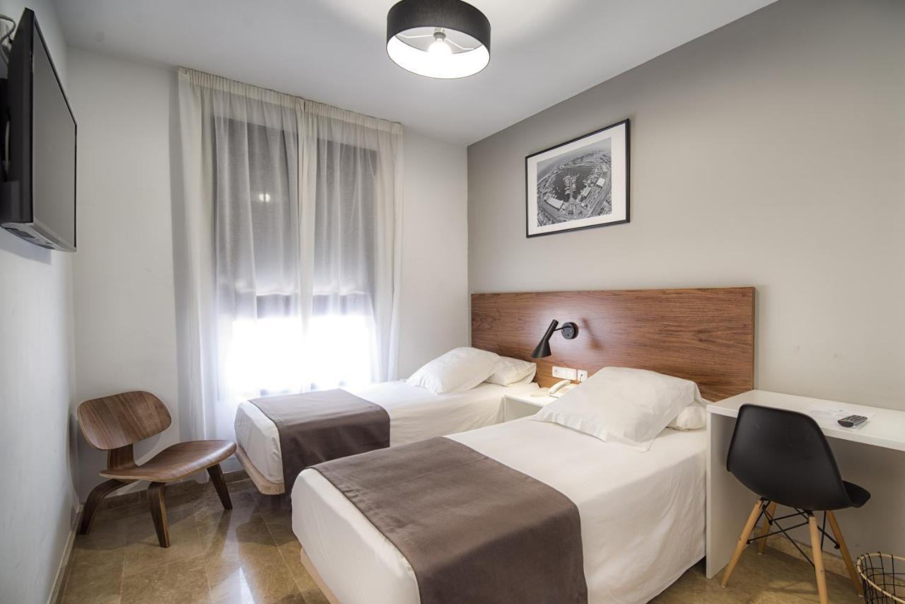 Hotel Plaza Alaquas Zewnętrze zdjęcie