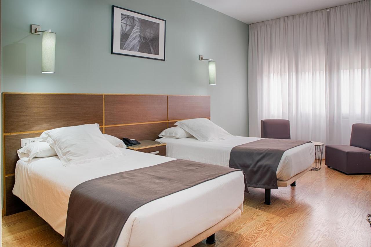 Hotel Plaza Alaquas Zewnętrze zdjęcie