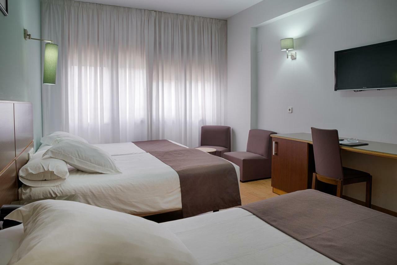 Hotel Plaza Alaquas Zewnętrze zdjęcie